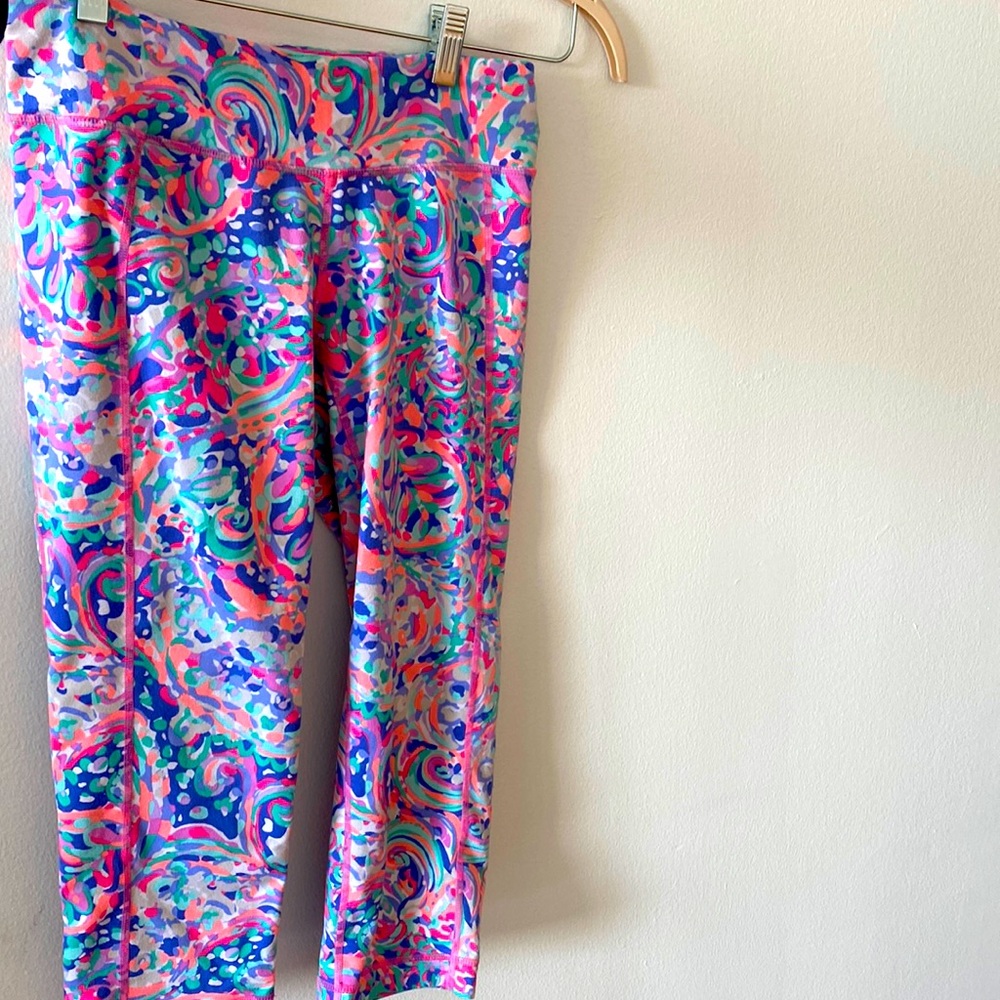 Lilly Pulitzer | Luxletic Weekender Cropped Workout Leggings in Blue & Pink - M